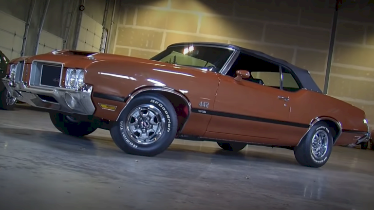 MC: 1971 Olds 442 W30 Convertible