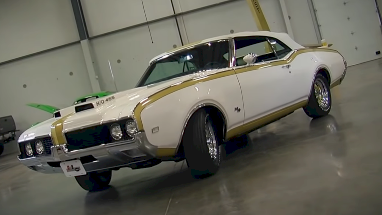 MC: 1969 Hurst / Olds - Survivor